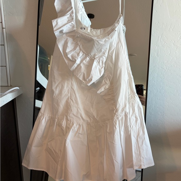 ASTR Asymmetric Ruffle Minidress - Picture 4 of 6